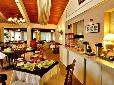 Hotel Au Relais Des Lilas ปาคเตอเนย์ ภายนอก รูปภาพ