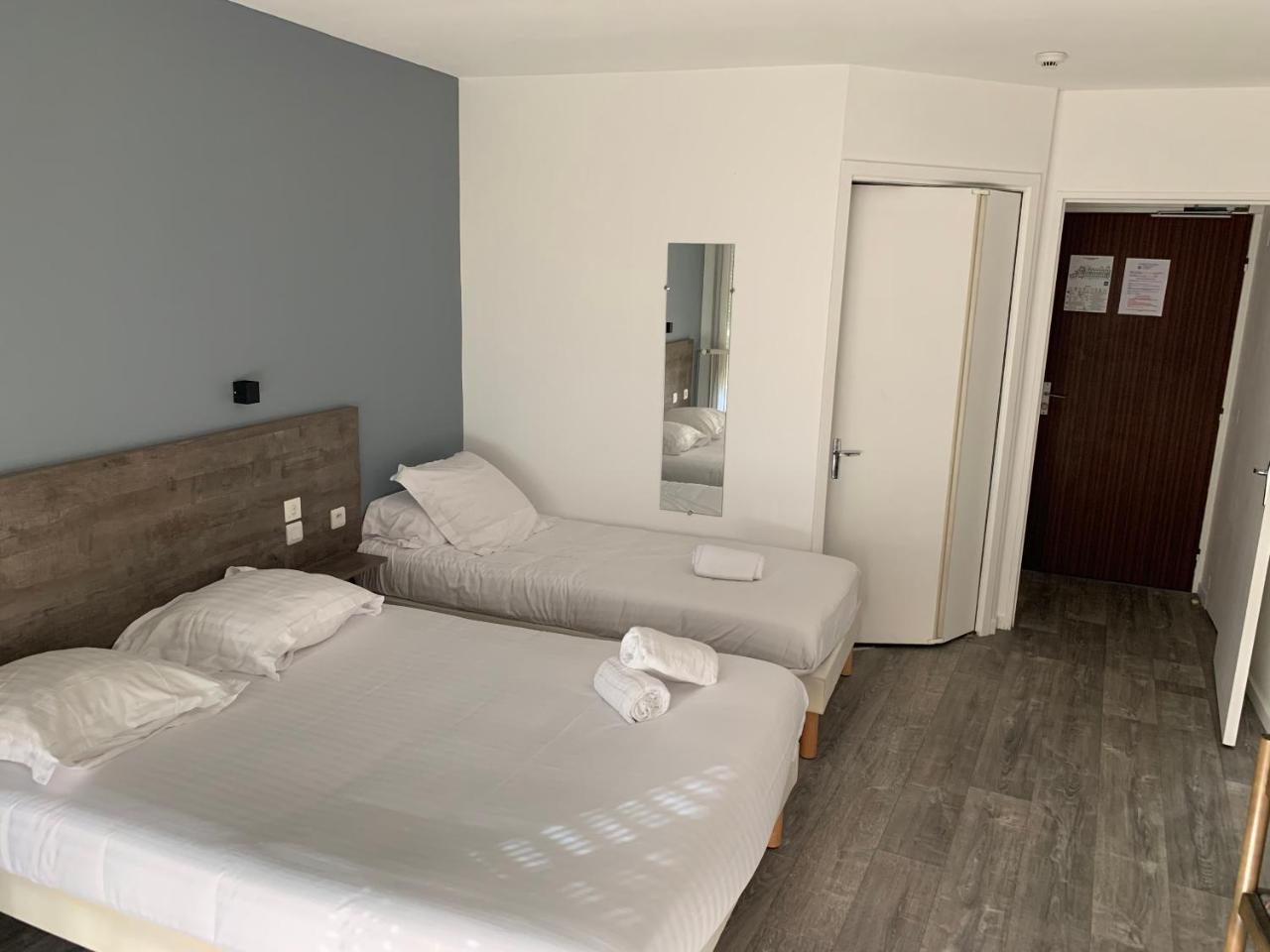 Hotel Au Relais Des Lilas ปาคเตอเนย์ ภายนอก รูปภาพ
